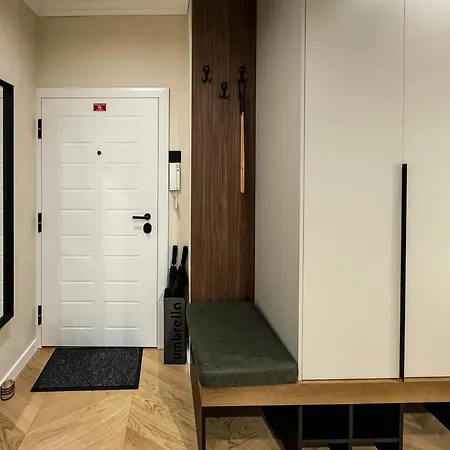 Momentum * ベオグラード